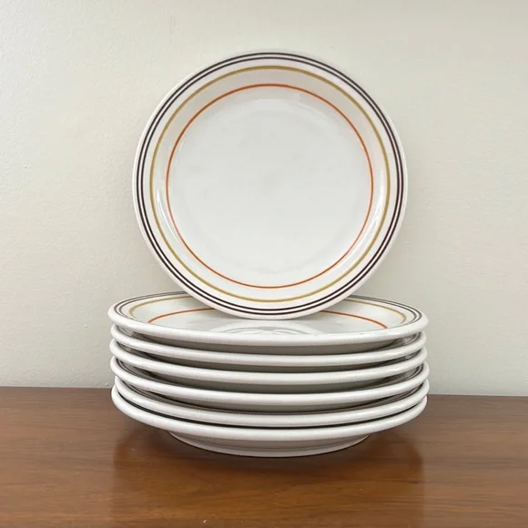 Vintage Homer Laughlin Plates - Picture 2 of 4